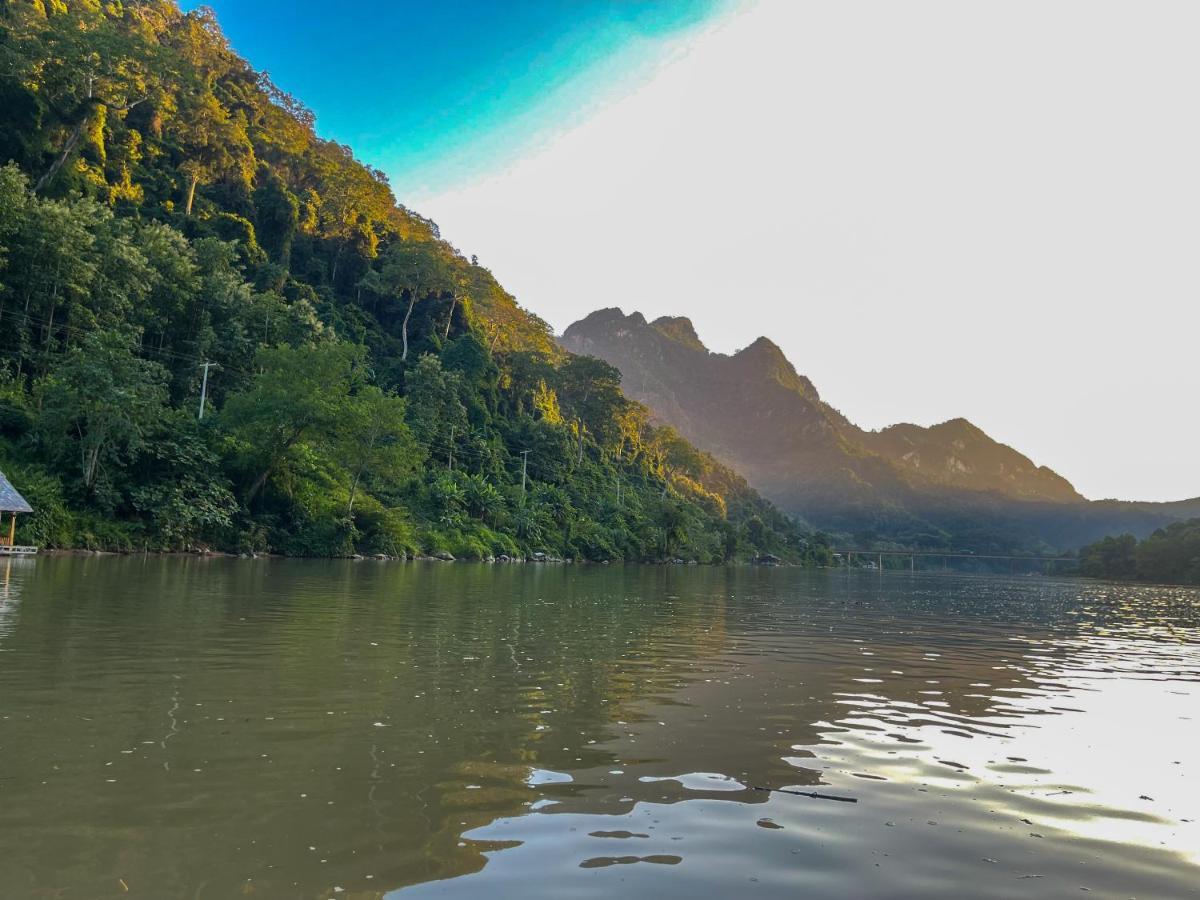 Отель Nongkhiaw The Float House Экстерьер фото