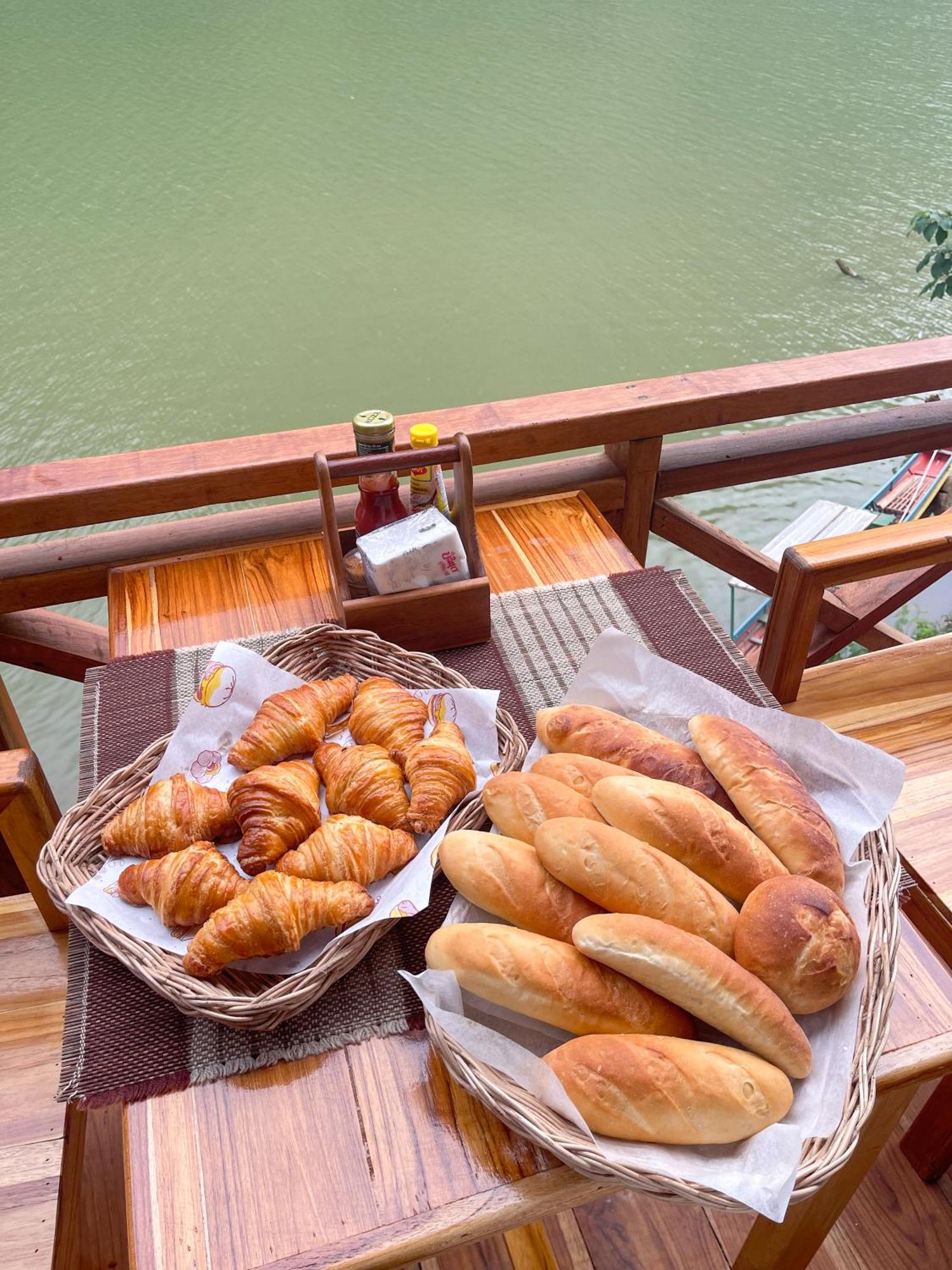 Отель Nongkhiaw The Float House Экстерьер фото