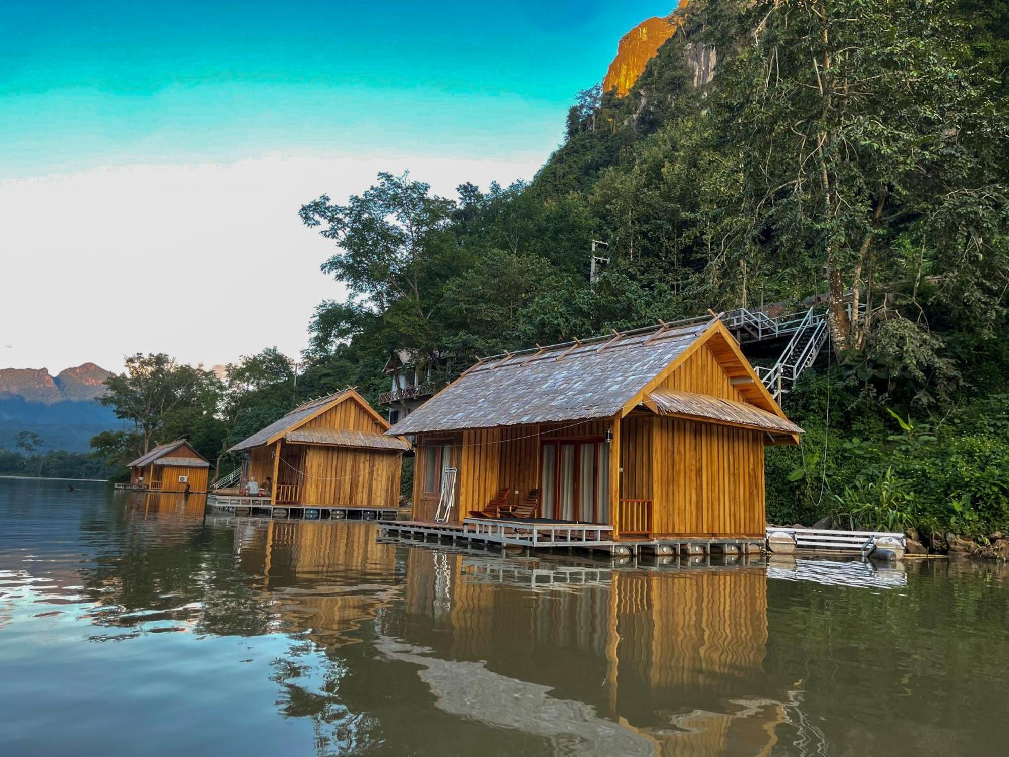 Отель Nongkhiaw The Float House Экстерьер фото