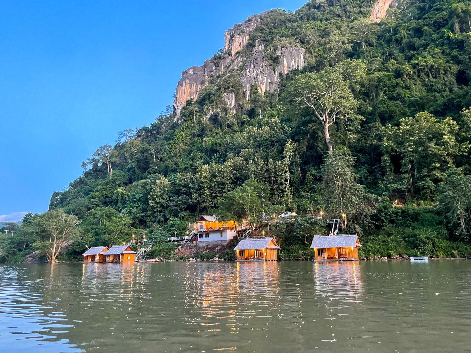 Отель Nongkhiaw The Float House Экстерьер фото
