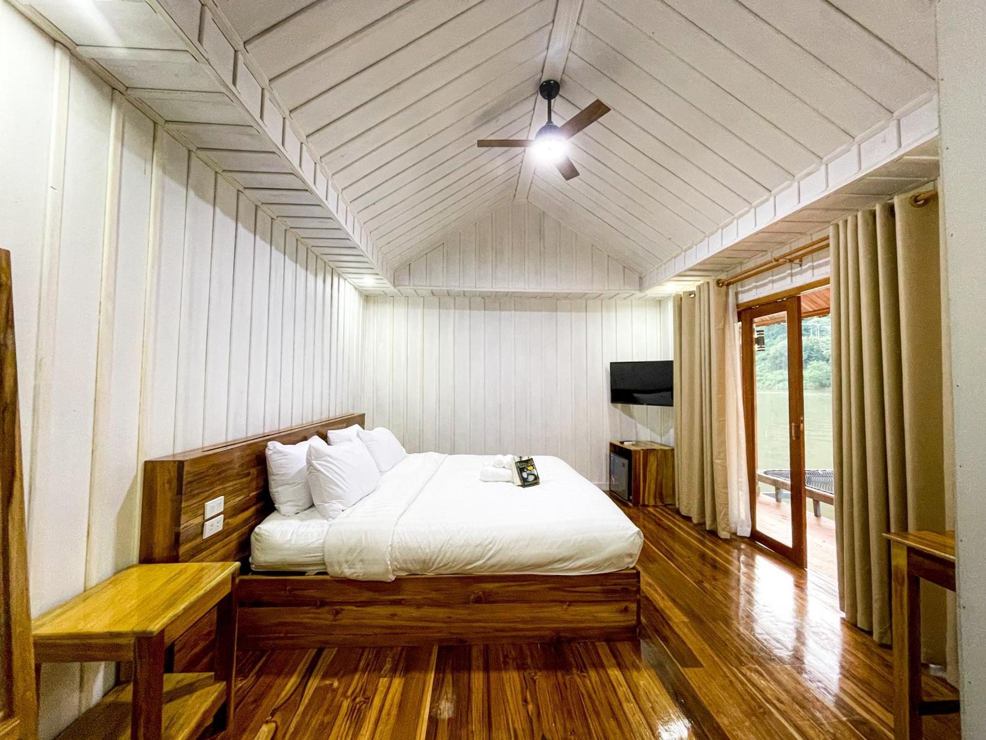 Отель Nongkhiaw The Float House Экстерьер фото