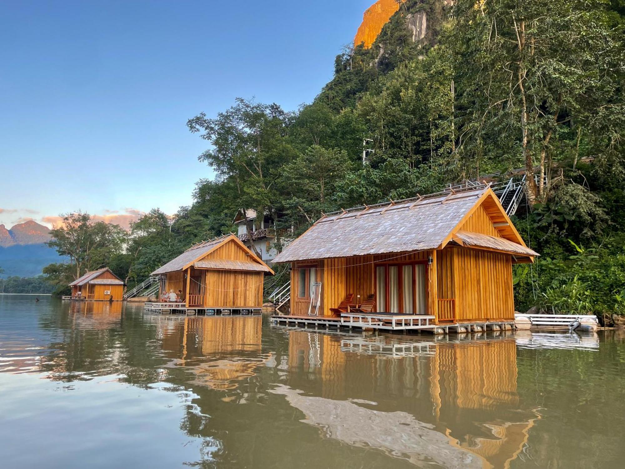 Отель Nongkhiaw The Float House Экстерьер фото