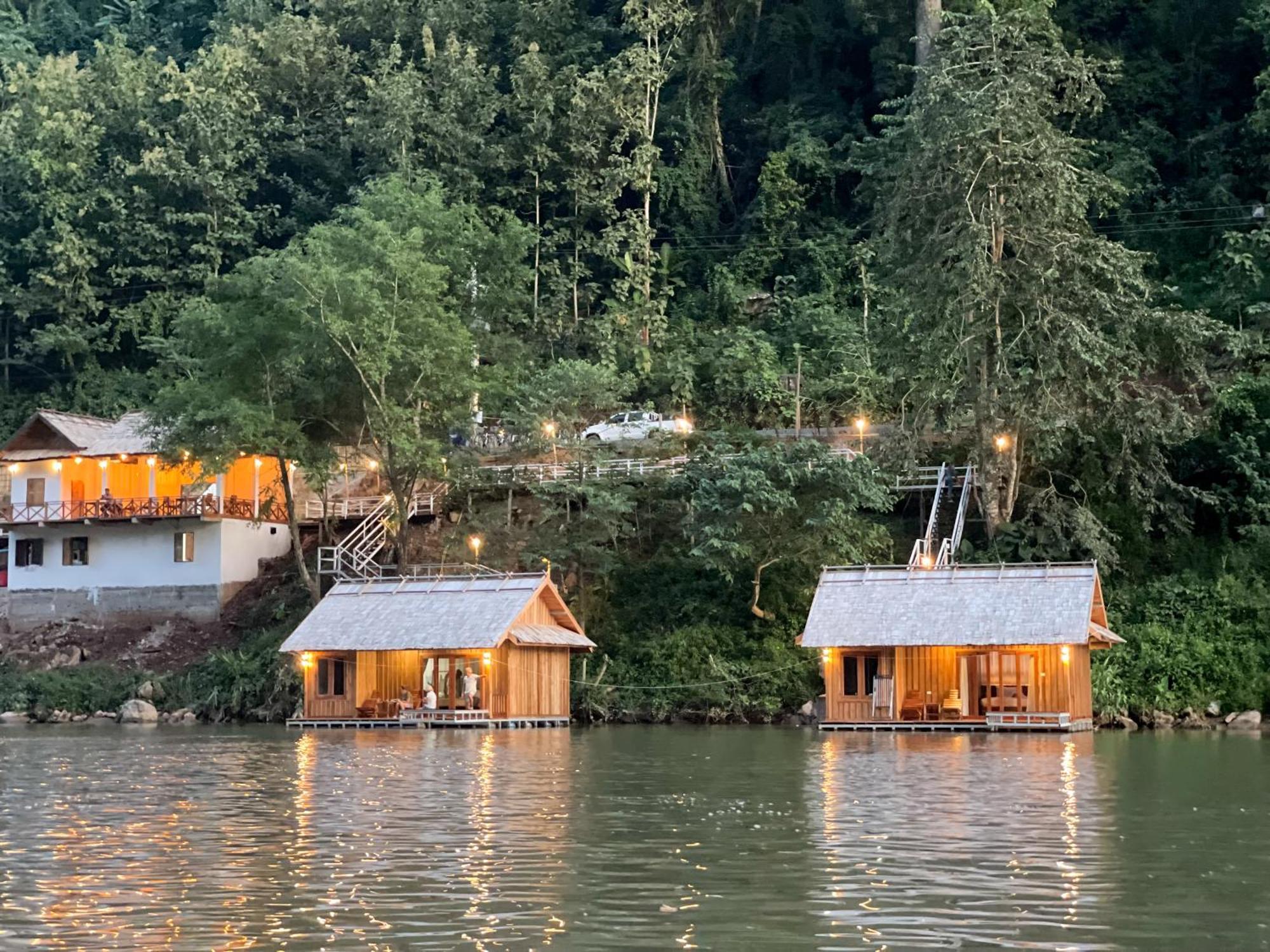 Отель Nongkhiaw The Float House Экстерьер фото