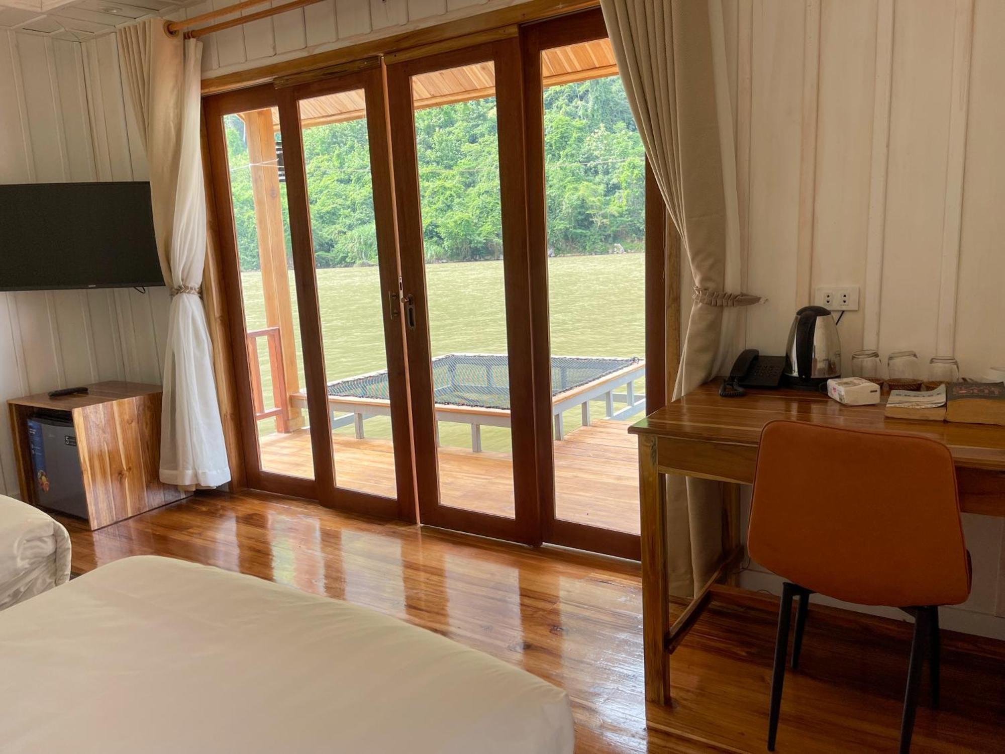 Отель Nongkhiaw The Float House Экстерьер фото
