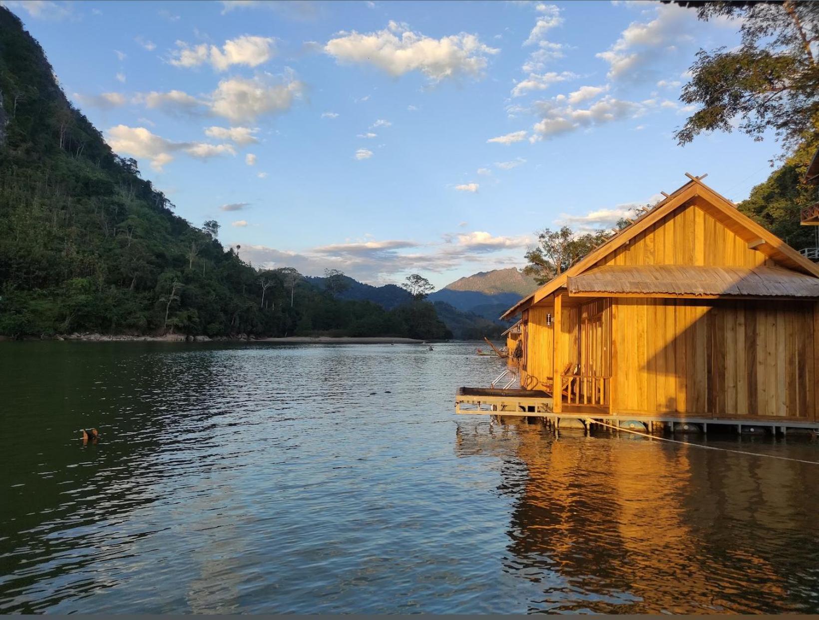 Отель Nongkhiaw The Float House Экстерьер фото