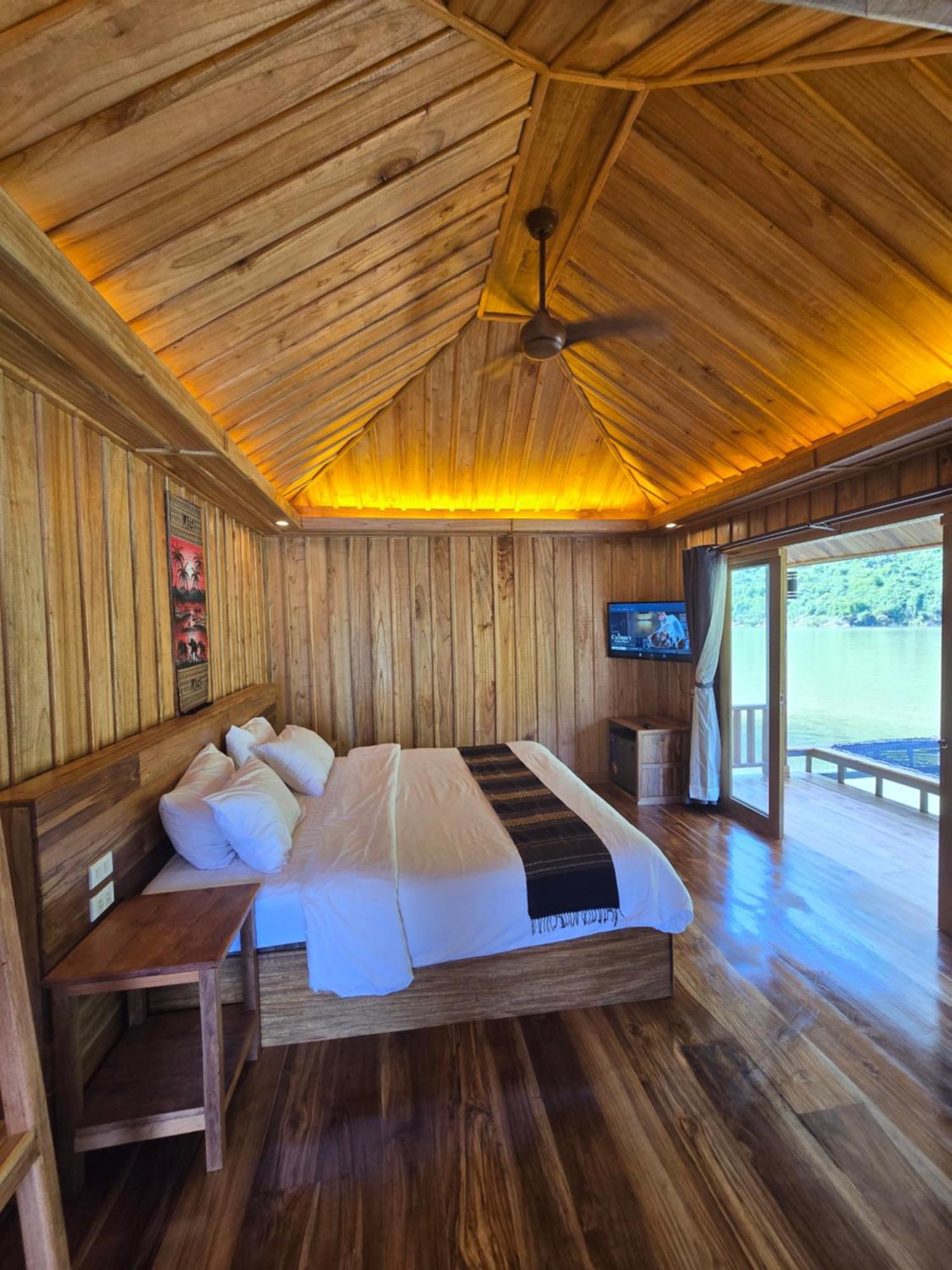 Отель Nongkhiaw The Float House Экстерьер фото